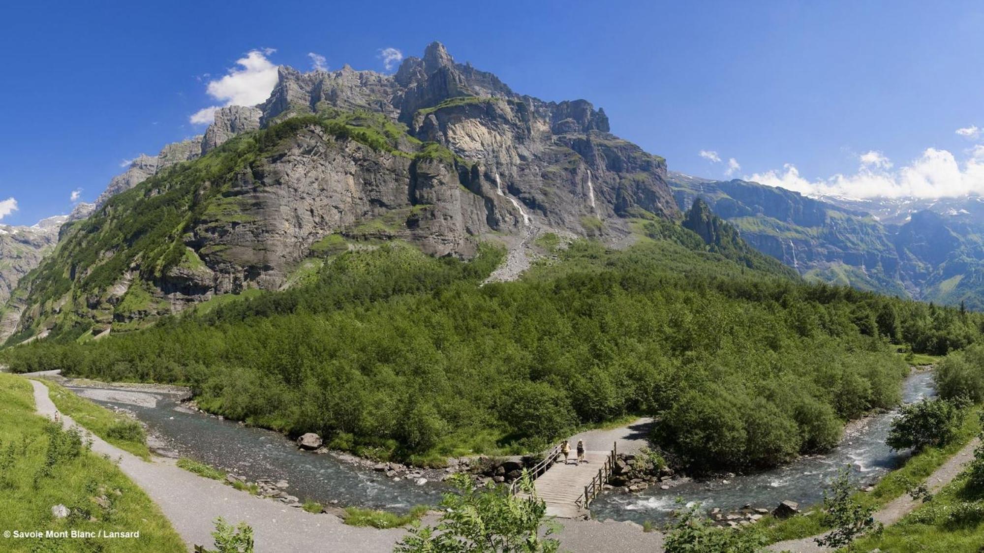 Logis Hotel Gai Soleil Samoëns Kültér fotó