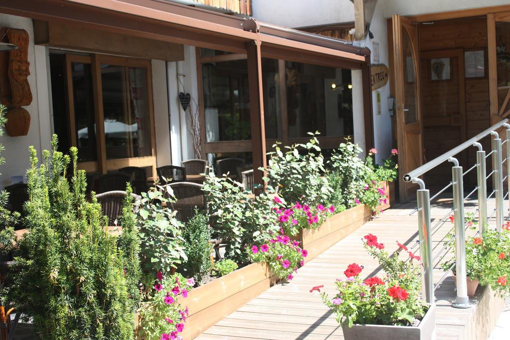 Logis Hotel Gai Soleil Samoëns Kültér fotó